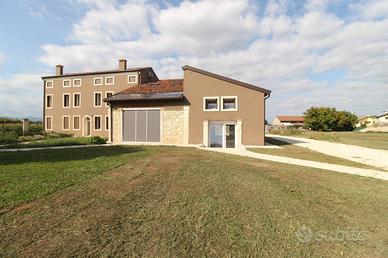 Villa di 155 m² con 4 locali a Lonigo