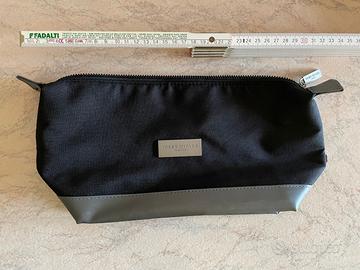 pochette ISSEY MIYAKE