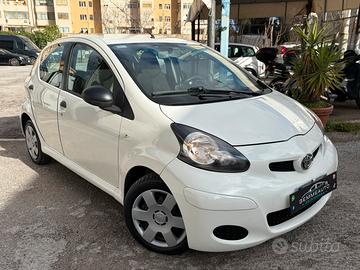 Toyota Aygo CONNECT 1.0 INCLUSO GARANZIA&PASSAGGIO