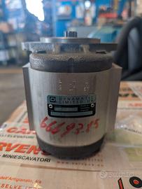 BOBCAT - gear pump - 6669385