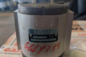 BOBCAT - gear pump - 6669385