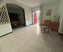 Appartamento 85 mq con cortile e parcheggio