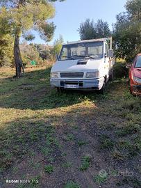 Iveco Dayli con cassone ribaltabile