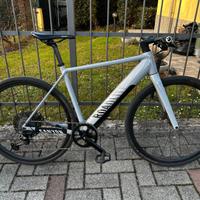 CANYON ROADLITE:ON 7 – Ebike da asfalto perfetta