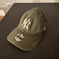 Berretto con frontino New York