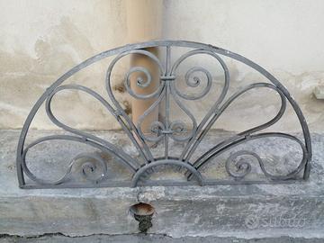 Sopraporta in ferro battuto