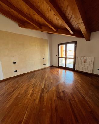 Attico ristrutturato a Romano di Lombardia (BG)