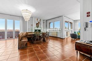 ATTICO LIBERO SUBITO CON BOX E CANTINA