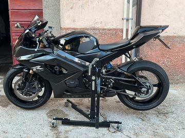 Suzuki gsxr 1000 k5 mat black yoshimura