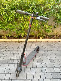 Xiaomi Mi Electric Scooter Pro – Monopattino 45km
