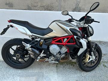 Mv agusta brutale 800 2014 con 125 cv