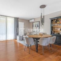 VILLA RISTRUTTURATA IN CONTESTO ESCLUSIVO - VIA 1