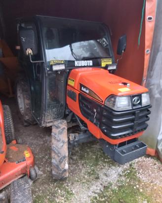 trattore agricolo kubota cabina