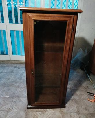 Elegante Vetrina in Noce