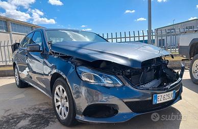MERCEDES-BENZ E 200 BlueTEC Executive SINISTRATA