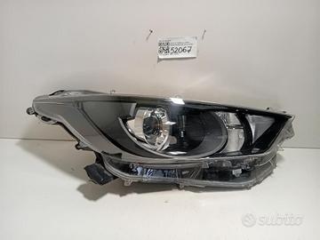 FARO ANTERIORE DESTRO TOYOTA Yaris Serie 81106K008