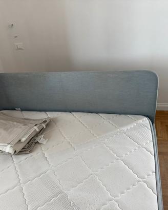 Letto matrimoniale IKEA SLATTUM
