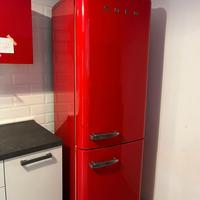 Frigorifero combinato Smeg Rosso stile anni '50