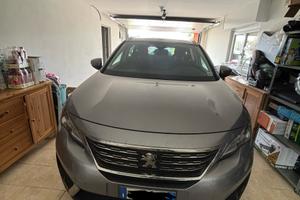 Pegeout 5008 7 posti