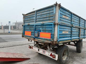 rimorchio marca Barbieri 50 q- trilaterale