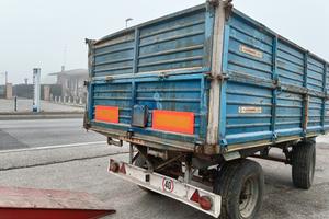 rimorchio marca Barbieri 50 q- trilaterale