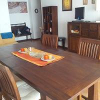 Credenza, tavolo e sedie teak