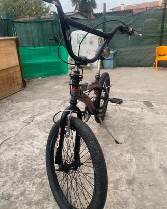 Bicicletta BMX 20 LOMBARDO