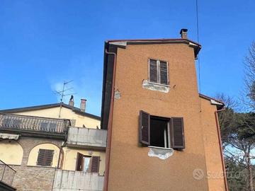 Casa indipendente di 150 m² con 4 locali e box aut