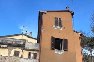 Casa indipendente di 150 m² con 4 locali e box aut