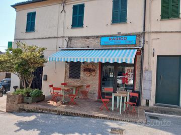 Bar/ristorantino /pizzeria