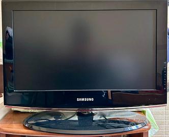Televisore Samsung da 22 pollici