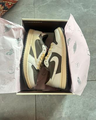 Nike travis scott