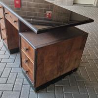 Scrivania notarile con vetro nero