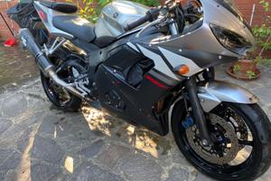 Yamaha YZF-R6 RJ05 del 2003