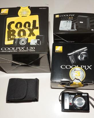 Nikon Coolpix L20 fotocamera macchina fotografica