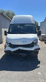 Iveco Daily 35S14 – Anno 2017 – Incidentato