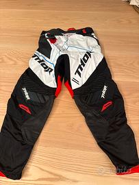 Pantaloni thor