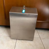 Dispenser asciugamani di carta