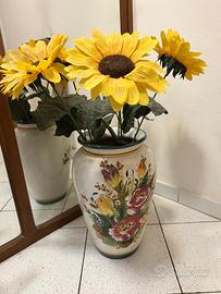 vaso decorativo in ceramica con girasoli