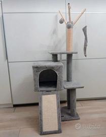 Tiragraffi a castello per gatti