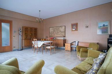 Casa indipendente di 280 m² con 4 locali a Mondain