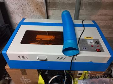 macchina per incisione laser