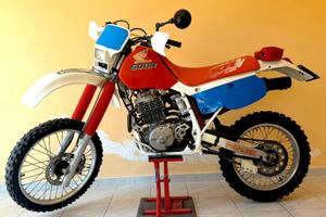 Honda xr 600 dall' ara 1990