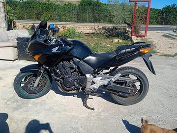 moto honda Hornet 600 