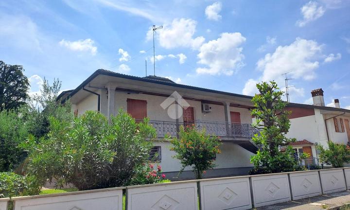 VILLA SINGOLA A LUGO