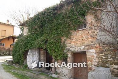 Rustico / Casale di 90 m² con 3 locali a Sassocorv