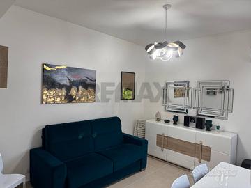 Appartamento fronte mare ad Aci Castello