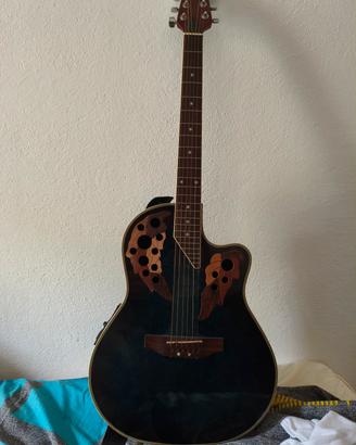 Chitarra acustica elettrificata