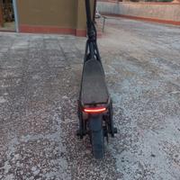 Monopattino elettrico Nilox