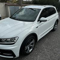 VW Tiguan 2.0 TDI R-Line DSG - Unico Propr.